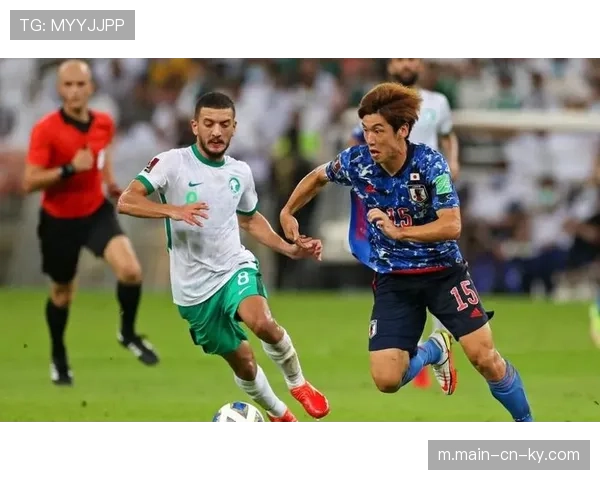 三中卫体系遇高压逼抢 町田利用边中结合撕开蓉城防线