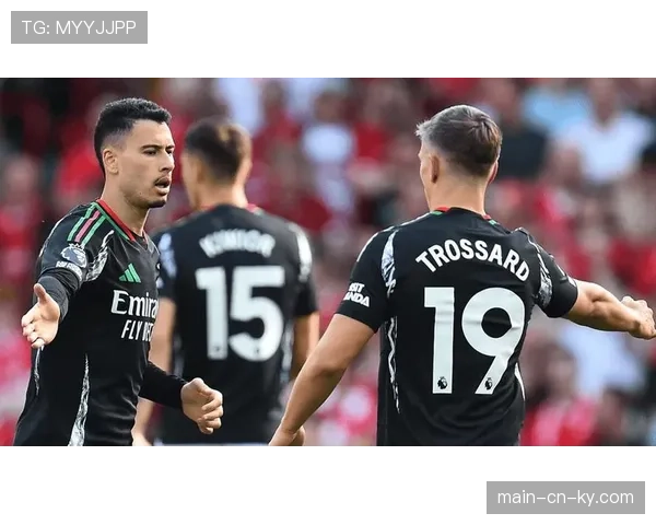 马丁内利全场隐身毫无威胁 左路核心仅获3分早早被换下场